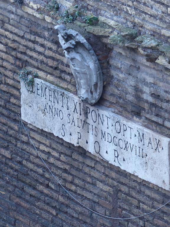 Between Termini & Colosseo Rom Exteriör bild