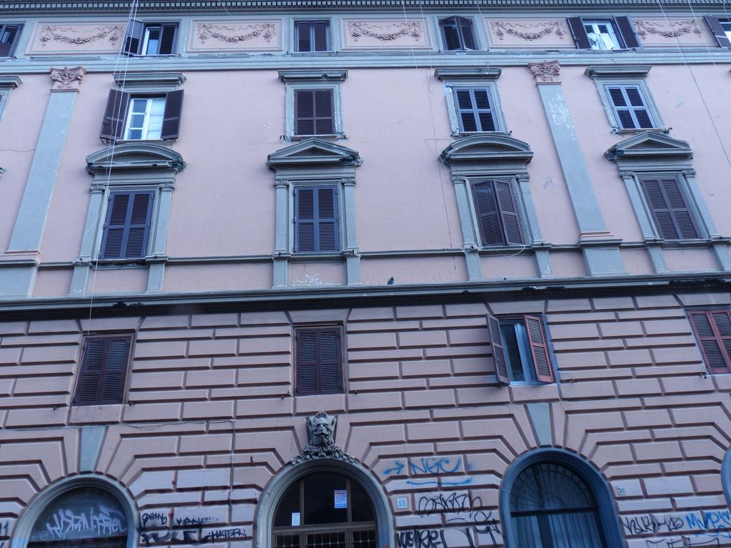 Between Termini & Colosseo Rom Exteriör bild